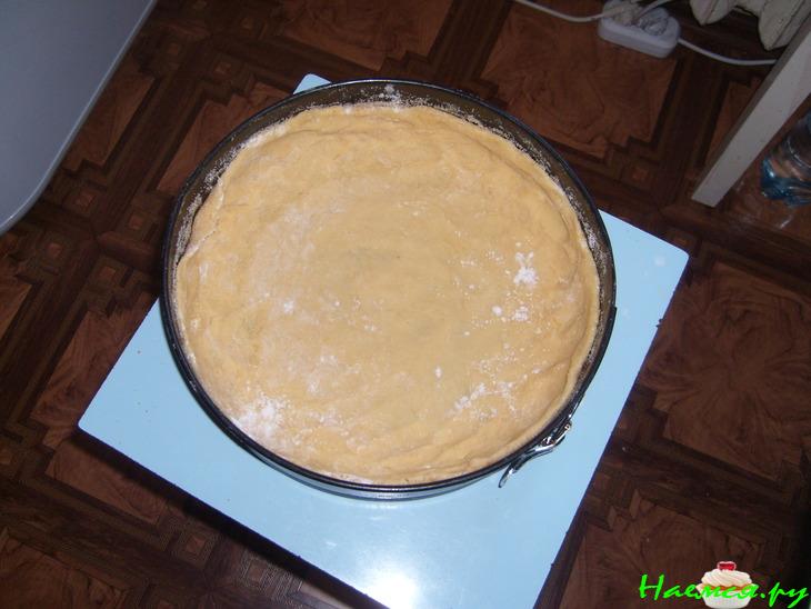 Пирог с творогом и персиками