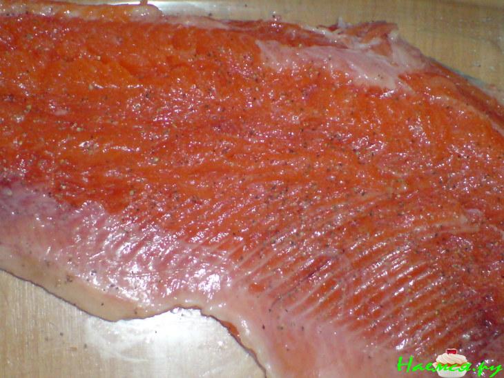 Рыба под сырно-перчиковым "одеялом"