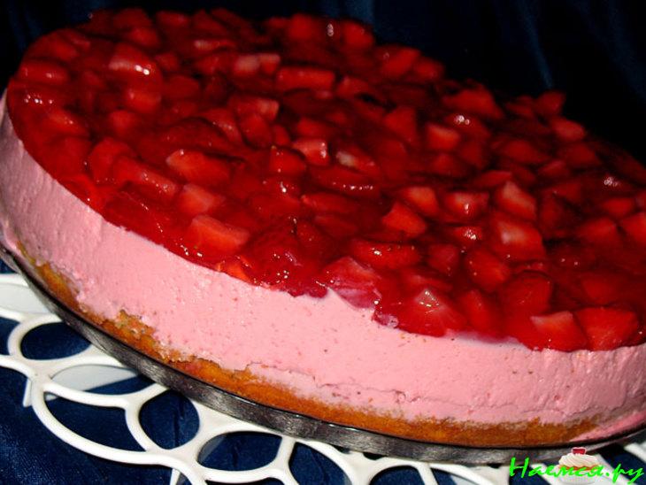 Торт Клубничный с кремом из Йогурта