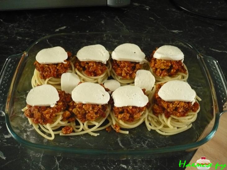 Spaghetti bolognese-Гнездышки