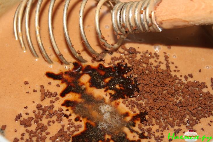 Торт горькошоколадный с кофейным кремом и ромовой пропиткой