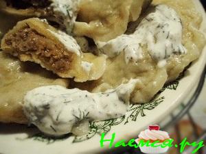 Вареники на кефире с тушеной капустой