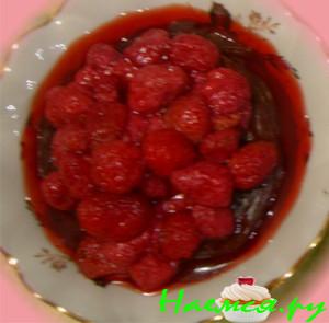 Шоколадно-клубничный десерт