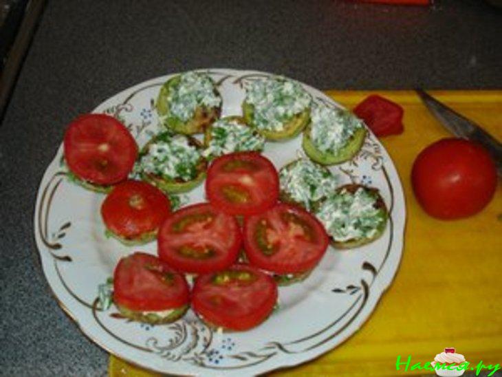 Лосось гриль с овощными рулетами