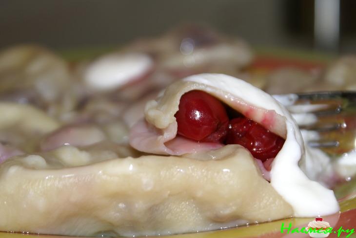 Вареники с вишней на кефире