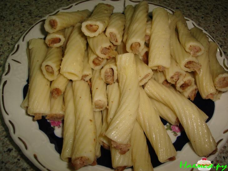 Макароны с котлетой по-хитрому Макароны с котлетой по-хитрому