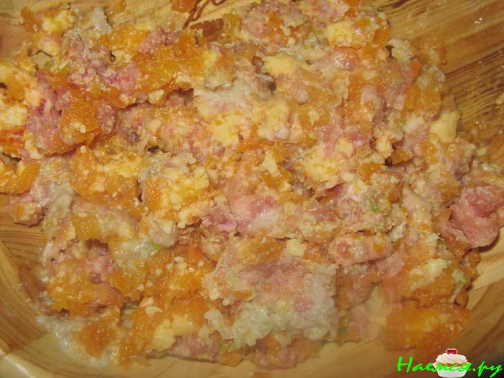 Морковь фаршированная мясом в кляре