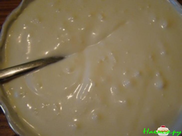 Рыба запеченная под сметанным соусом