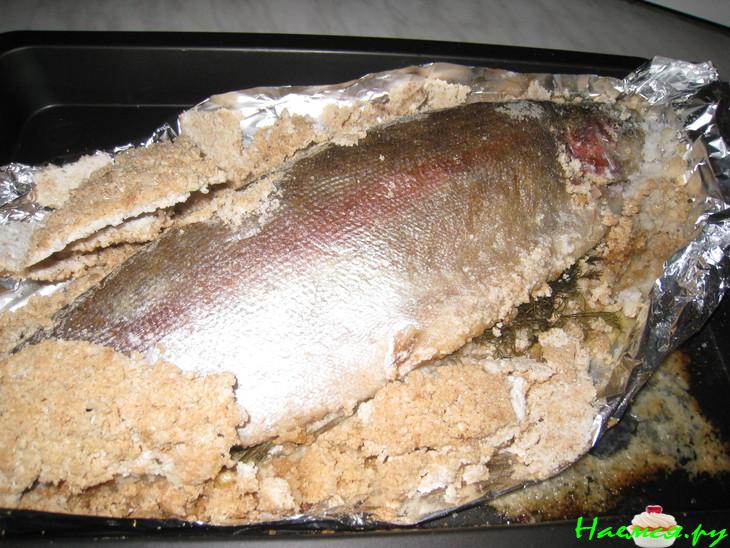 Рыба запеченная в морской соли
