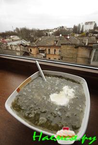Зелёный борщ со щавлем и шпинатом