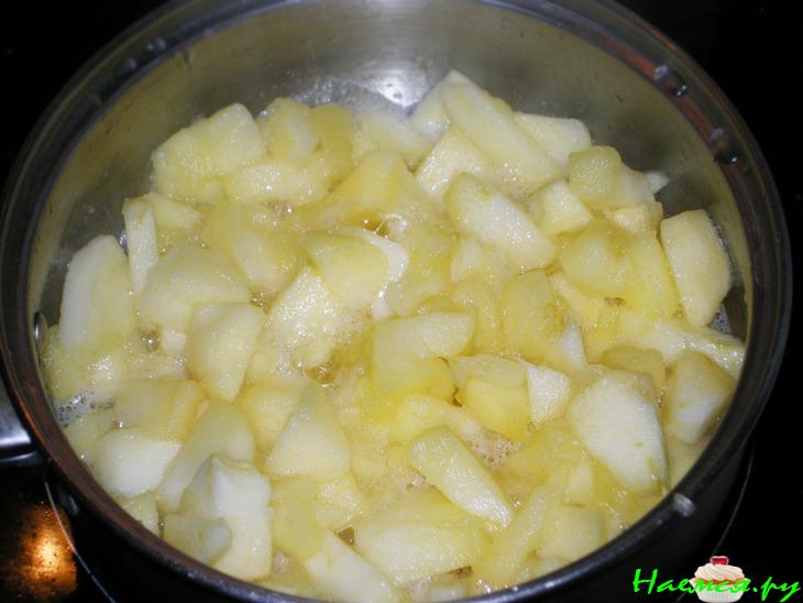 Геркулесовый пирог с яблоками и черносливом Геркулесовый пирог с яблоками и черносливом