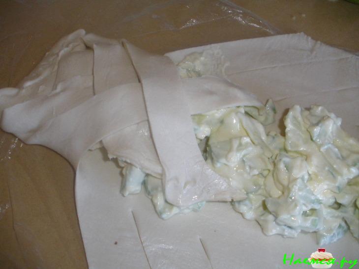 Слоеный пирог с яблочно-творожной начинкой