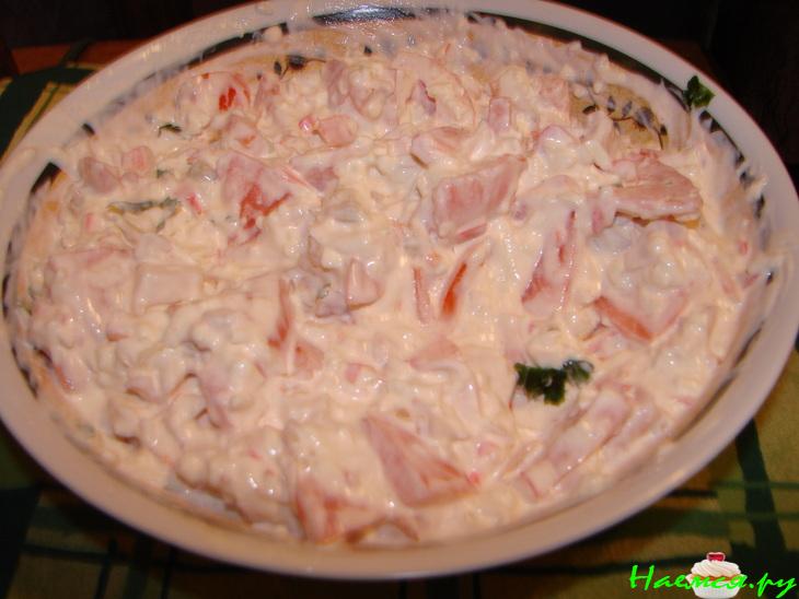 Салат "Красное море" с крабовыми палочками Салат "Красное море" с крабовыми палочками