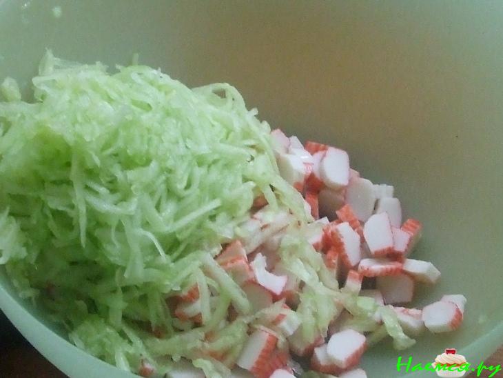 Салат с крабовыми палочками Салат с крабовыми палочками