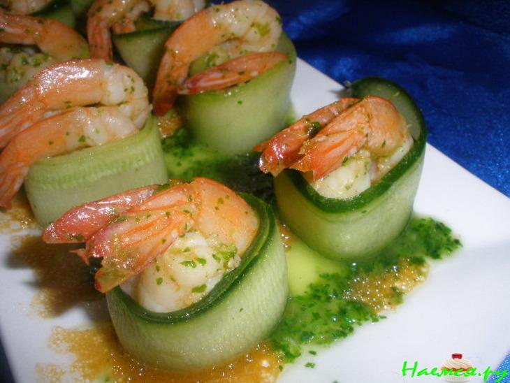 Креветки в двух соусах