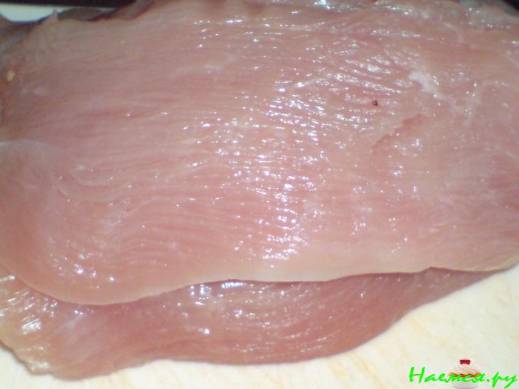 Рубленые котлеты из индейки со сметанно-маслиновым соусом