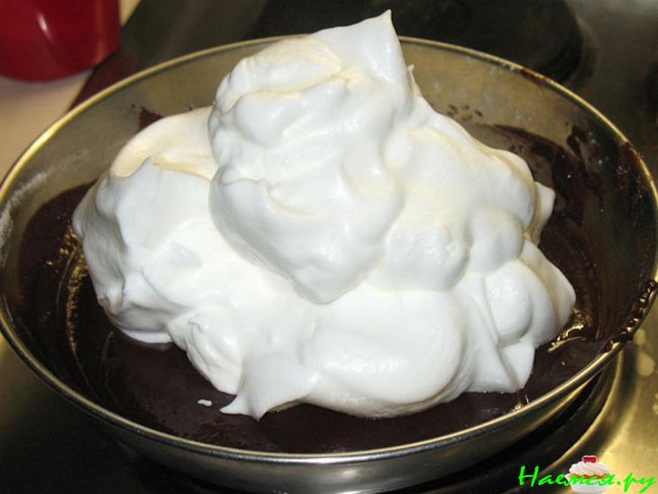 Шоколадно-молочное пирожное "Зорька"