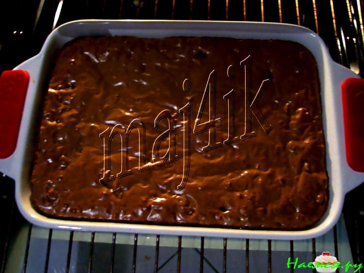 Брауни с шоколадом и орехами