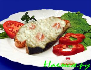 Коралловый риф (рыбка с креветками и шампиньонами под нежным сырным соусом)