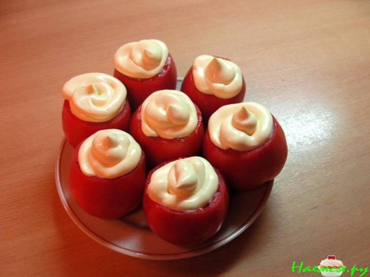 Помидоры, фаршированные курицей