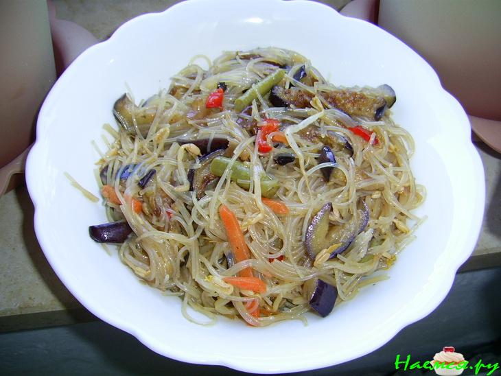Салат со стеклянной лапшой