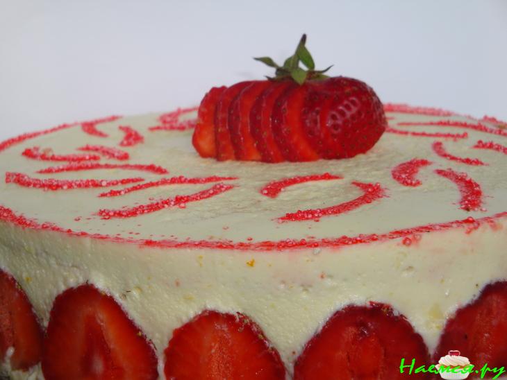 Торт с клубникой и белым шоколадом. Нежный Торт с клубникой и белым шоколадом. Нежный