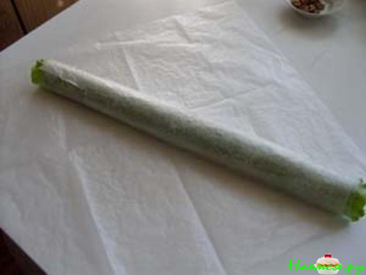 Рулетики из салата с овощами