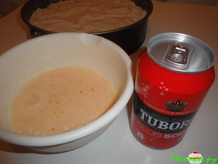 Нежный пирог с сыром и тыквой /kolokithopita/