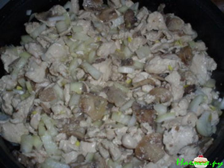 Жульен с грибами и курицей Жульен с грибами и курицей