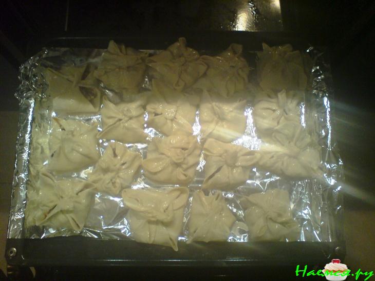 Свинина в тесте с сулугуни