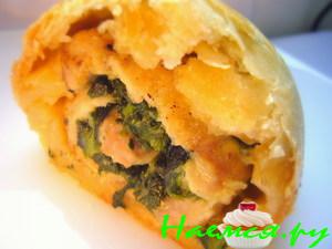 Куриный рулет в слоеном тесте