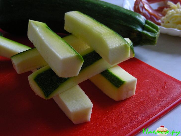 Сырные брусочки из цуккини