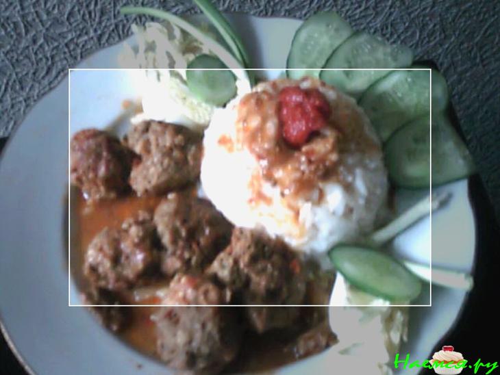 Тефтели с соевым соусом и томатом