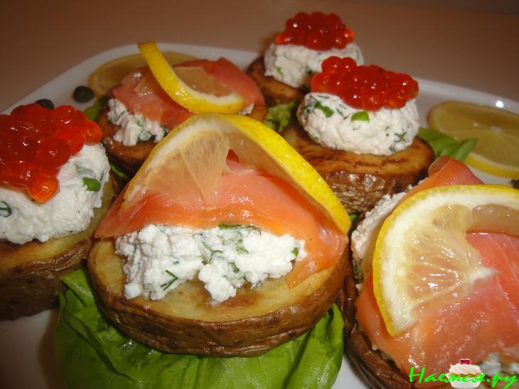 Закуска с лососем или икрой