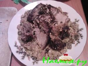 Буженина по-охотничьи с грибами Буженина по-охотничьи с грибами