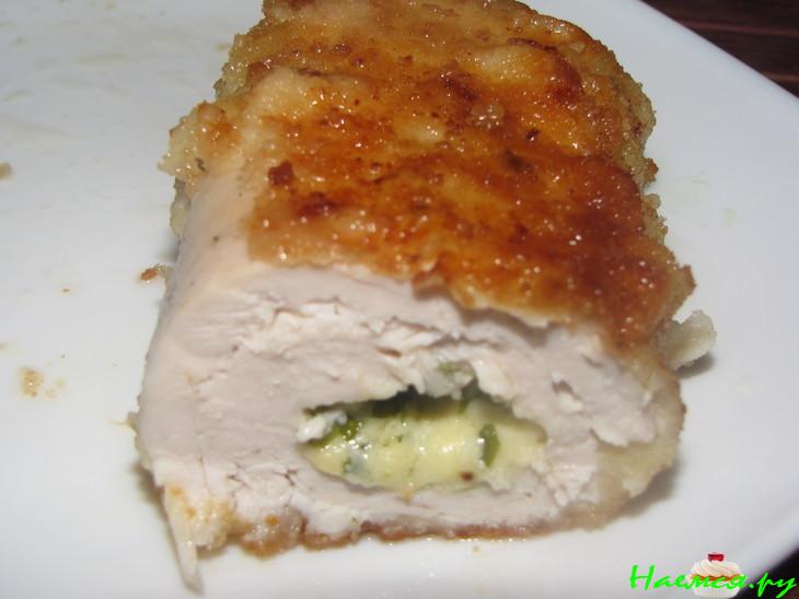 Куриные котлеты "Богатырские с сюрпризом", жаренные во фритюре