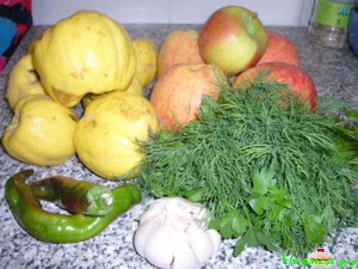 Густой острый айвово-яблочный соус