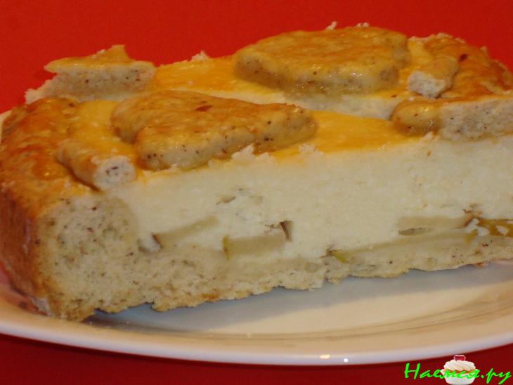 Пирог с творожной начинкой и грушей