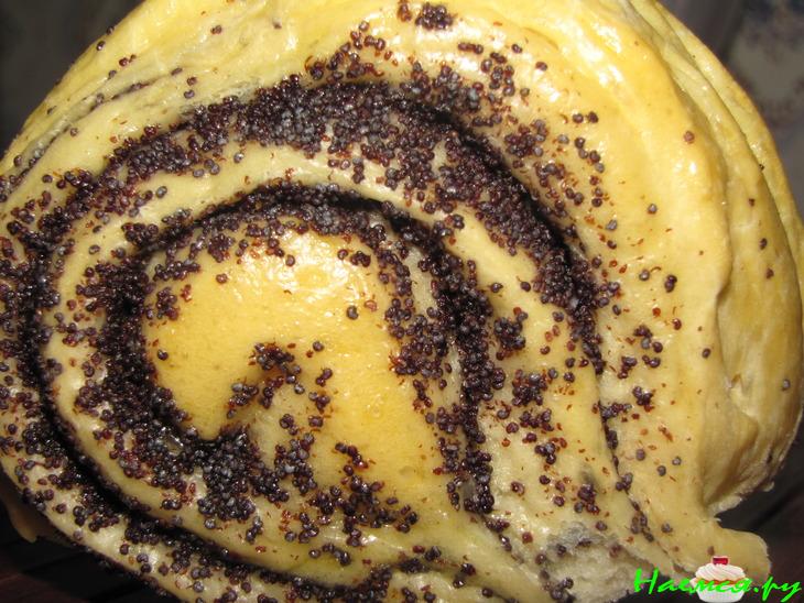 Два больших маковых пирога