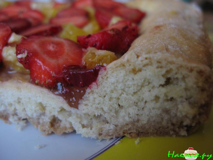 Пирог из быстрого теста с апельсином и клубникой Пирог из быстрого теста с апельсином и клубникой