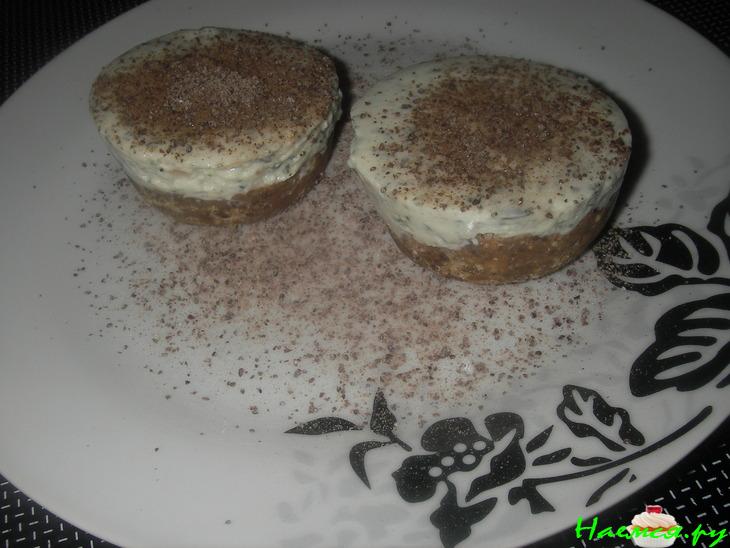 Мятно-творожные пирожные (чизкейки) Мятно-творожные пирожные (чизкейки)