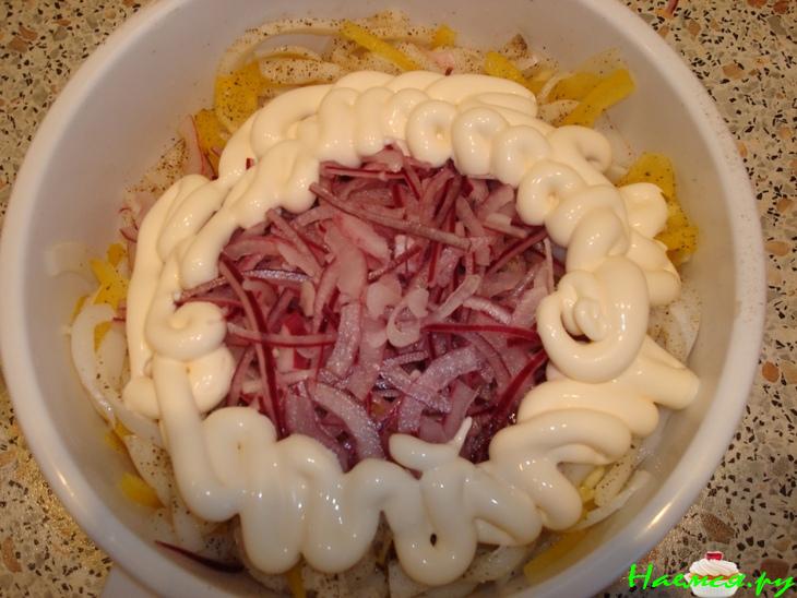 Салат из кальмаров со сладким перцем