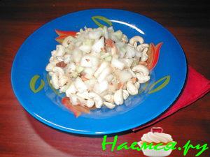 Салат из огурцов и груш