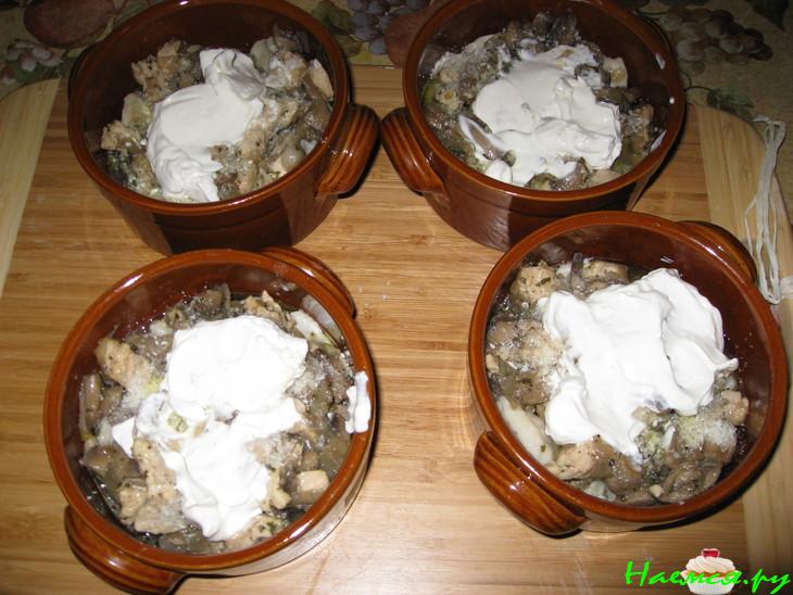 Пельмени с грибами и мясом в глечиках Пельмени с грибами и мясом в глечиках