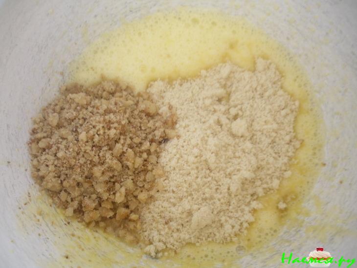 Нежный морковно-ореховый пирог