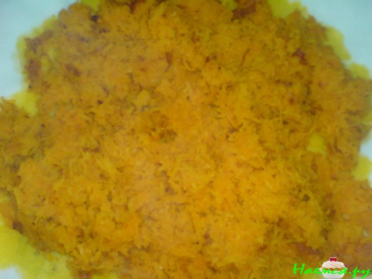 Салат из печени с маринованными грибами