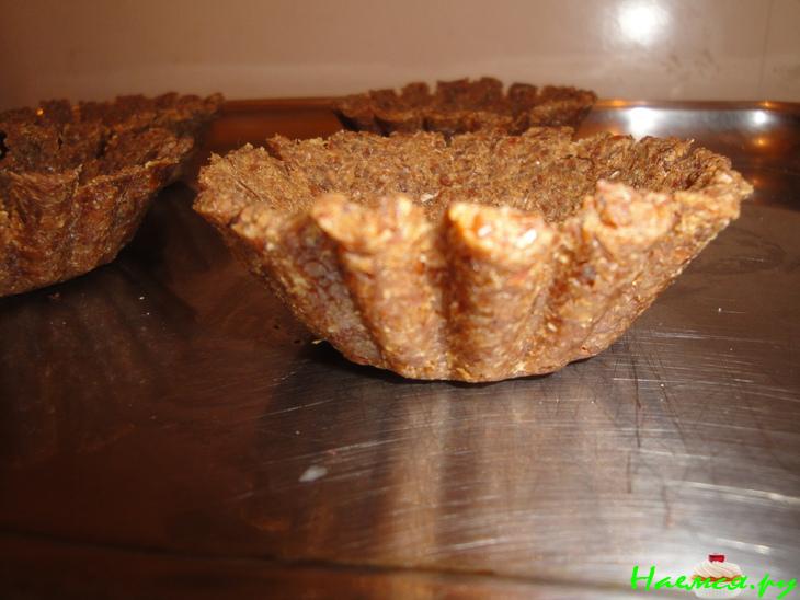 Корзиночки закусочные со свеклой и орехами