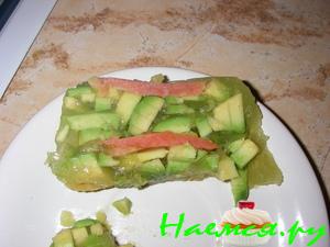 Террин из авокадо и лосося холодного копчения