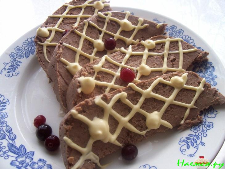Нежный паштет из куриной печени и сердечек