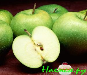 Яблочный штрудель с изюмом, корицей и орехами Яблочный штрудель с изюмом, корицей и орехами